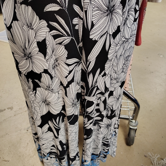 Alchemy Thread floral jumpsuit 2x - Picture 3 of 8